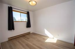 57 Saskatchewan Street, Strathclair, MB R0J2C0 Photo 18