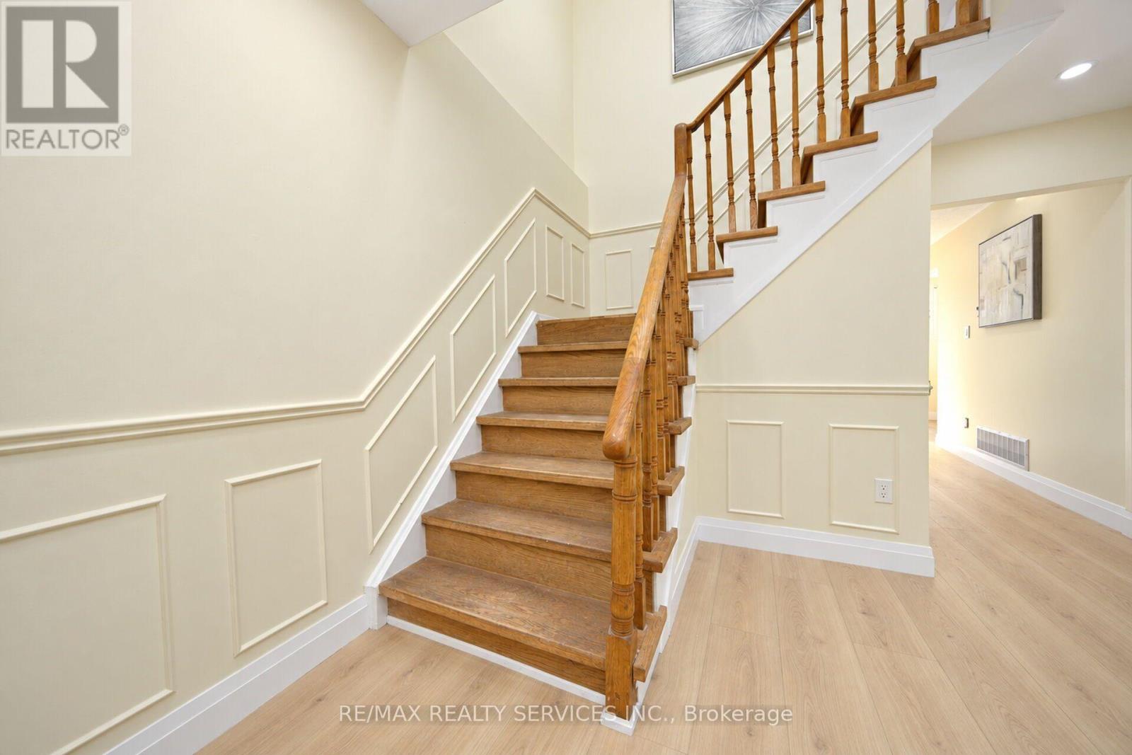 54 PICKARD LANE - 24