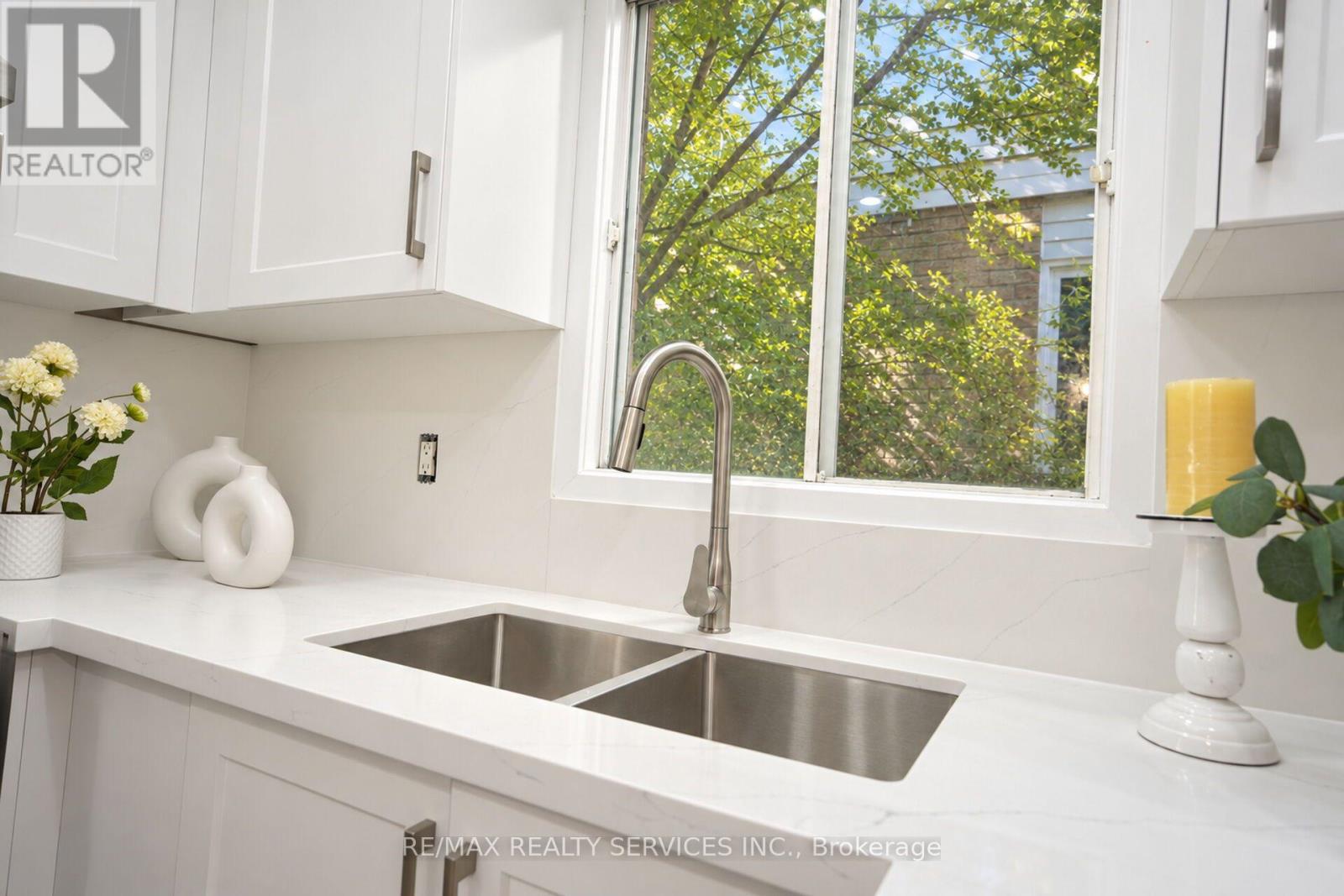 54 PICKARD LANE - 17