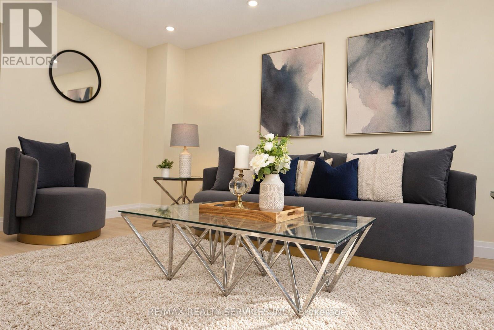 54 PICKARD LANE - 23