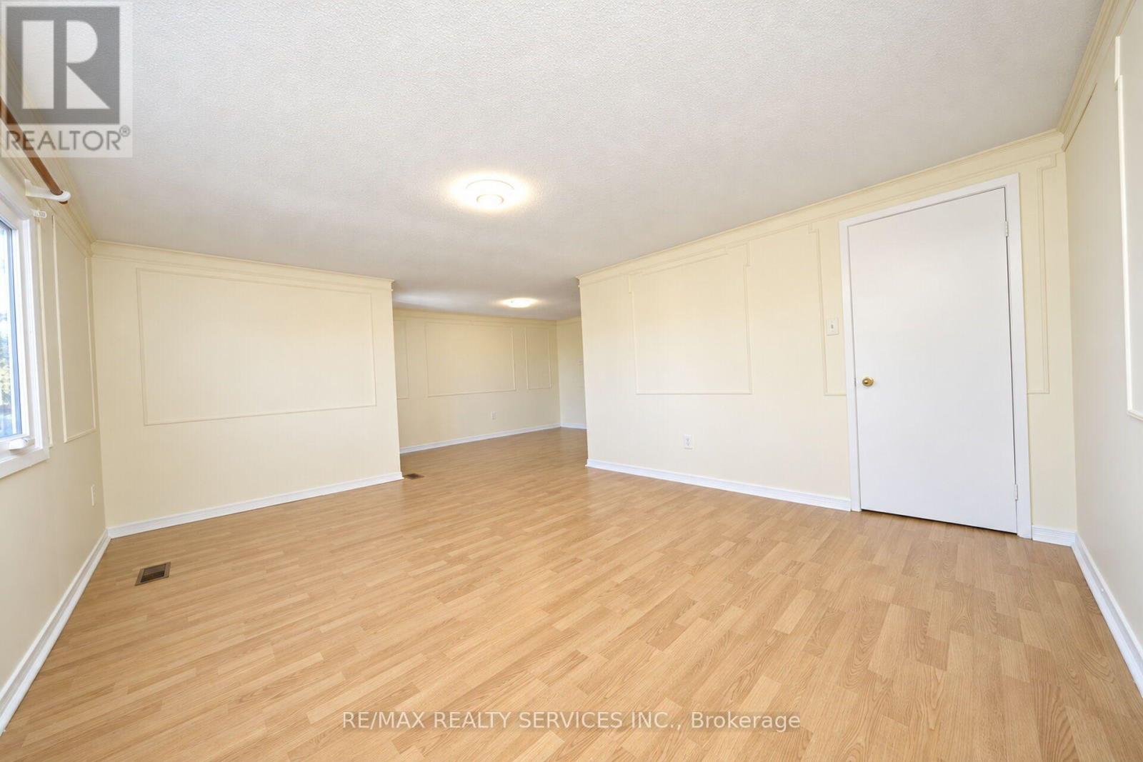 54 PICKARD LANE - 30