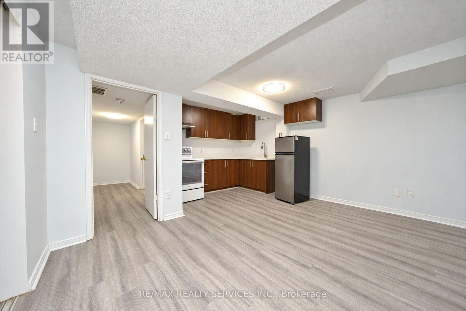 54 PICKARD LANE - 39