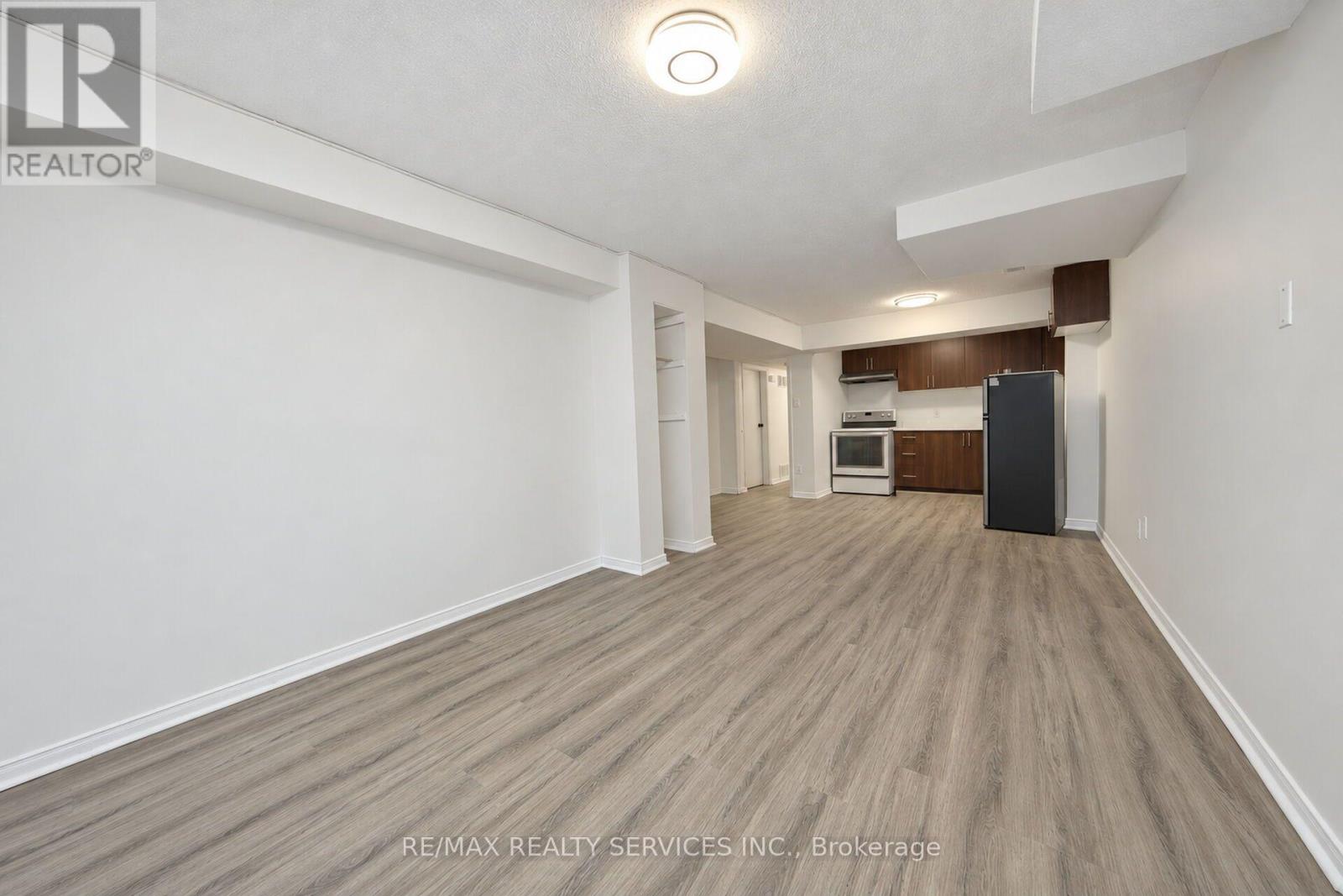 54 PICKARD LANE - 41