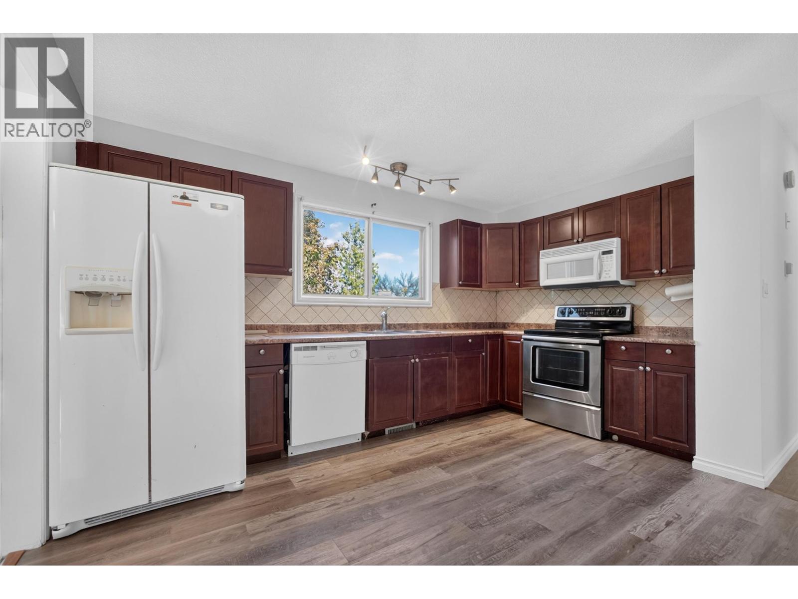1420 Graham Road - 9