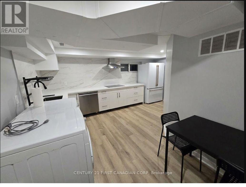 LOWER - 54 WATERFORD DRIVE, Toronto (Willowridge-Martingrove-Richview) — photo 9