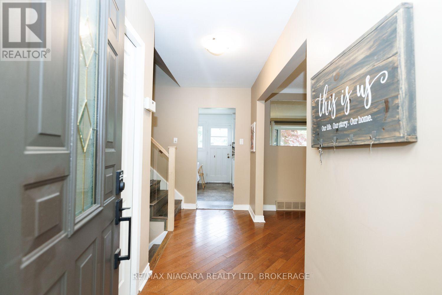 3360 BAKER CRESCENT - 3