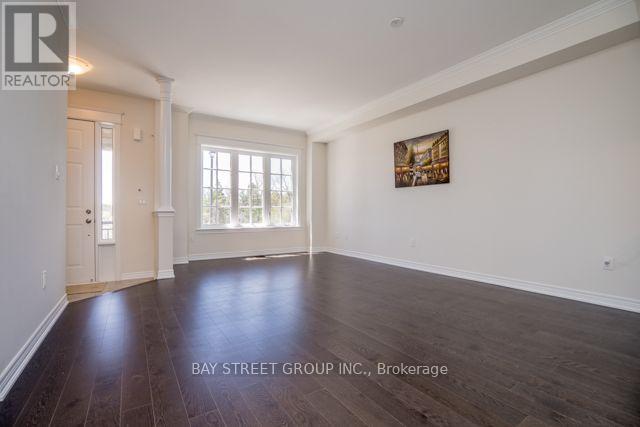 24 Sundew Lane, Richmond Hill, ON photo 5