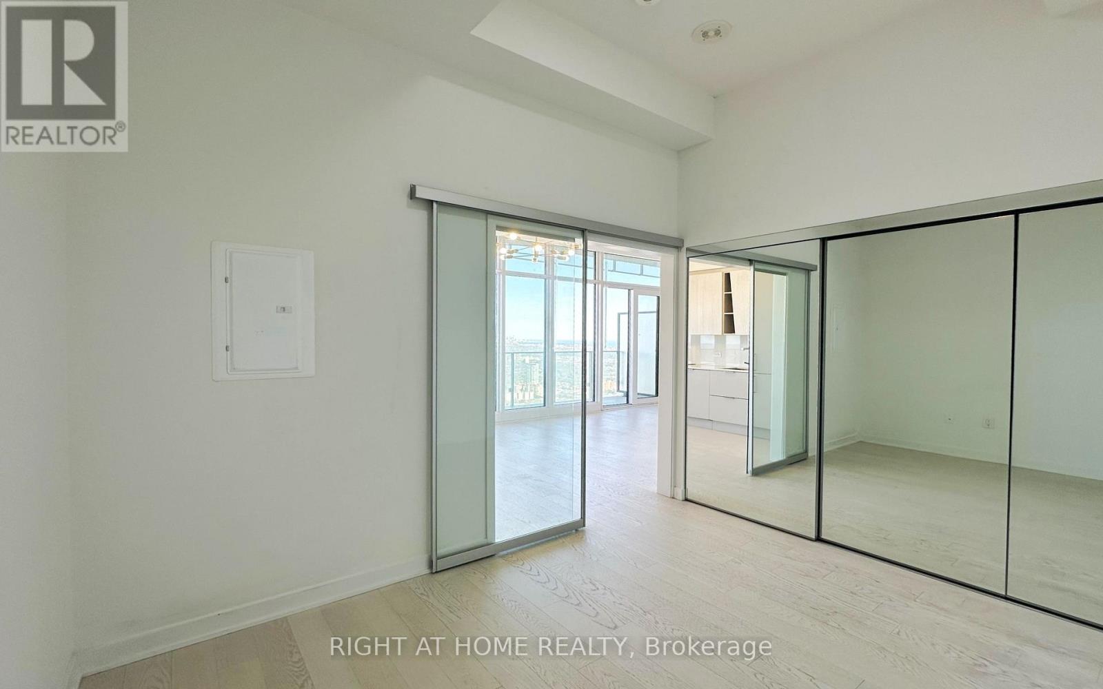 3900 Confederation Parkway — photo 16