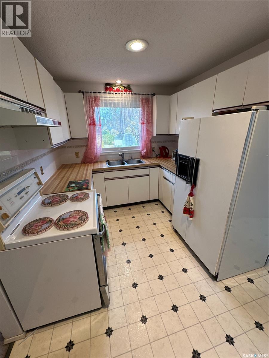 110 Railway AVENUE - 3