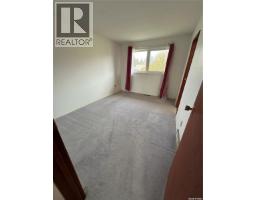 110 Railway Avenue, Rosthern, SK S0K3R0 Photo 10