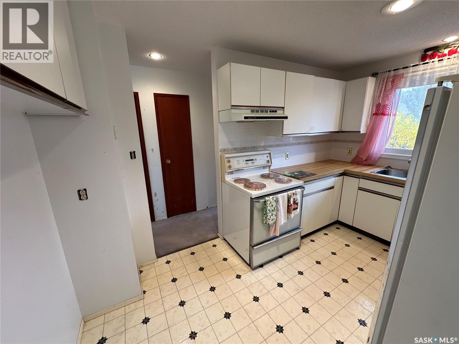 110 Railway AVENUE - 5
