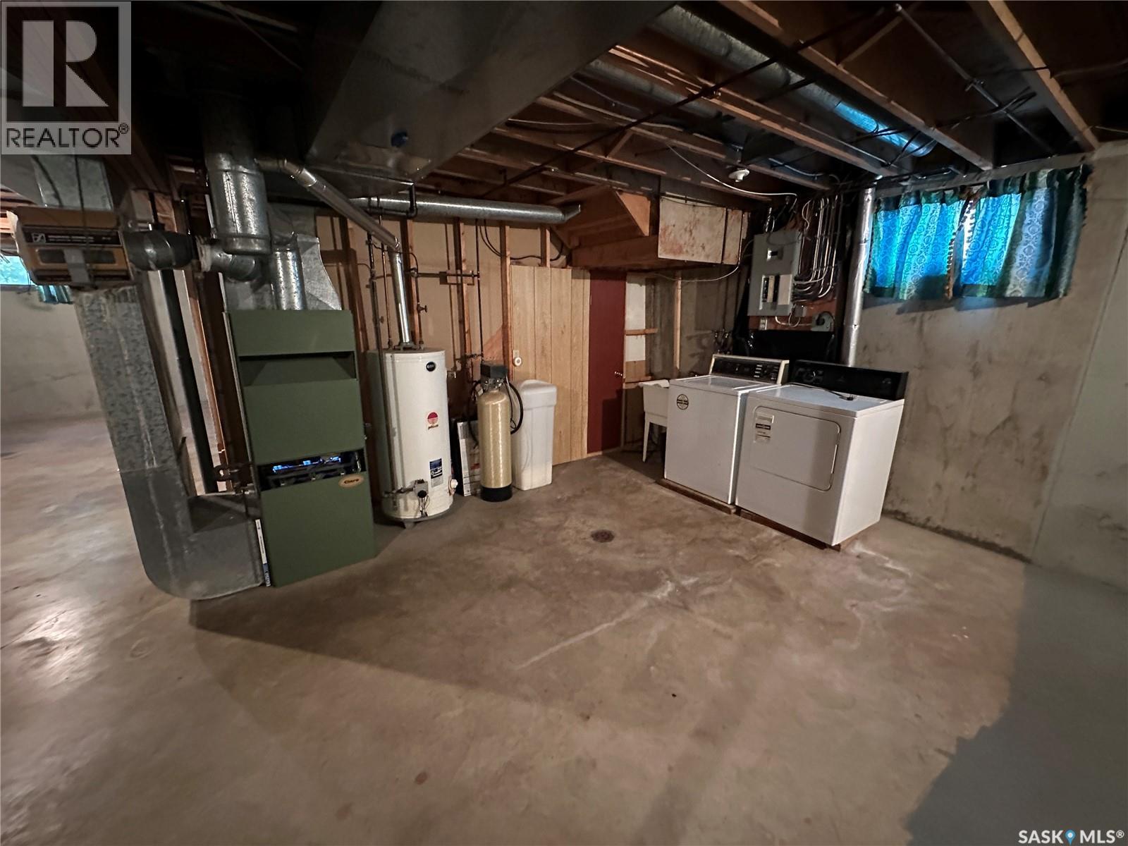 110 Railway AVENUE - 21