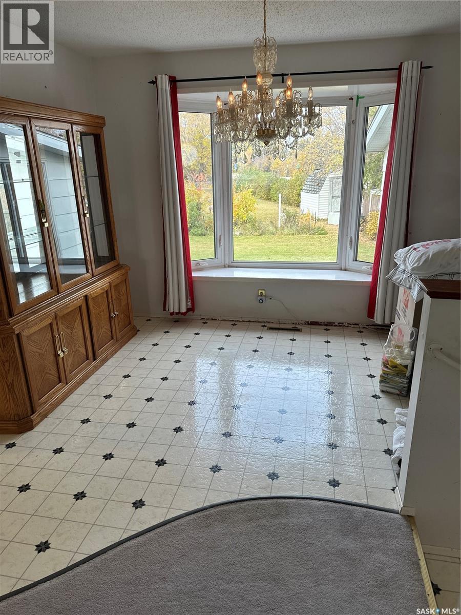 110 Railway AVENUE - 6