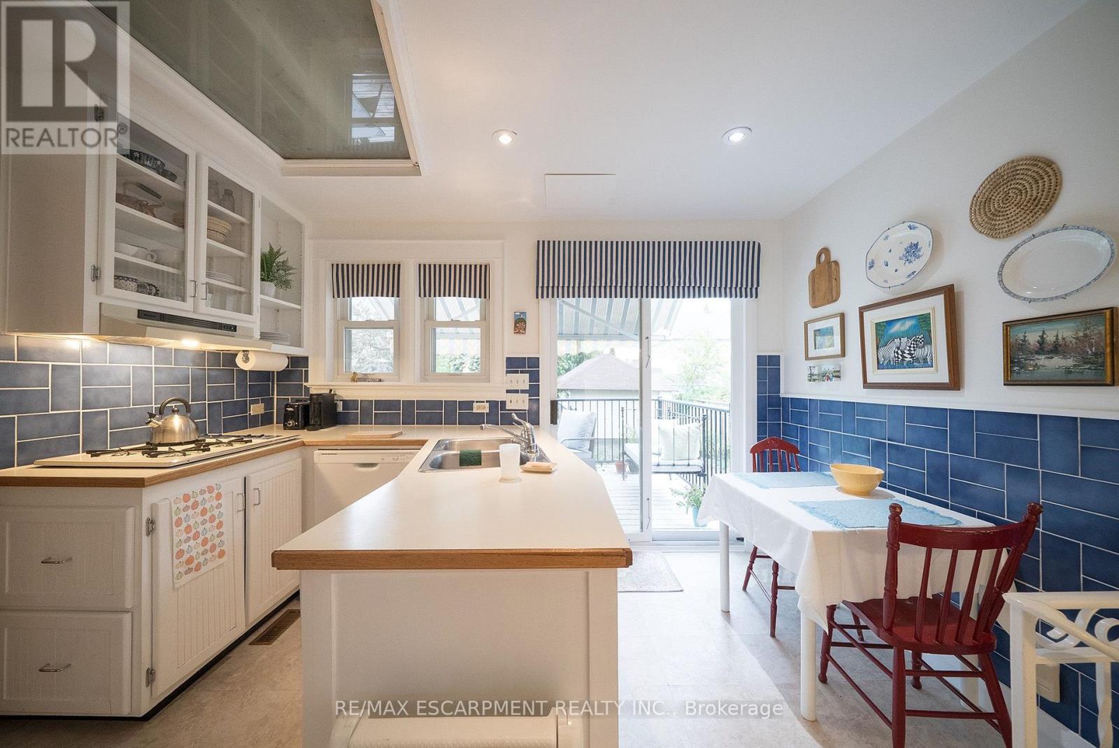 354 West Street West — photo 12