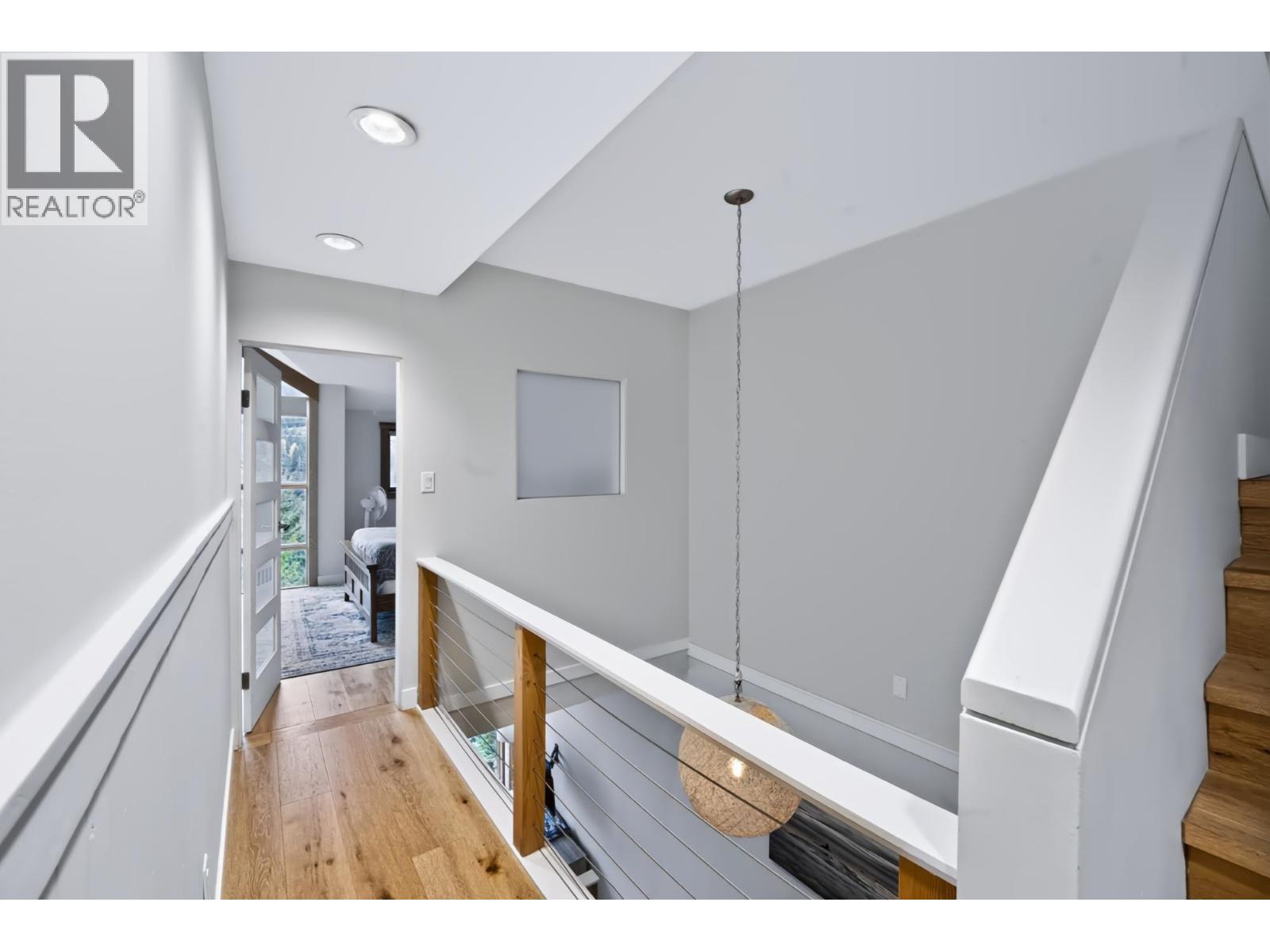 Photo of 7 2221 GONDOLA WAY 16