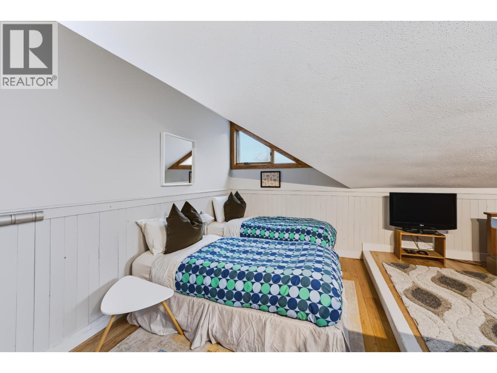Photo of 7 2221 GONDOLA WAY 17