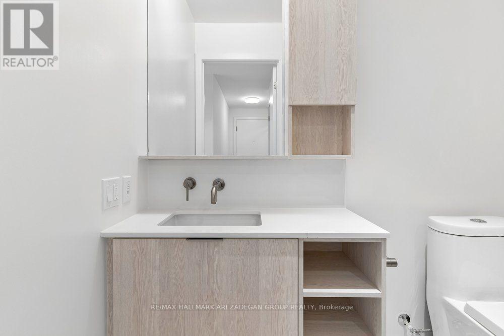110 Broadway Avenue — photo 16