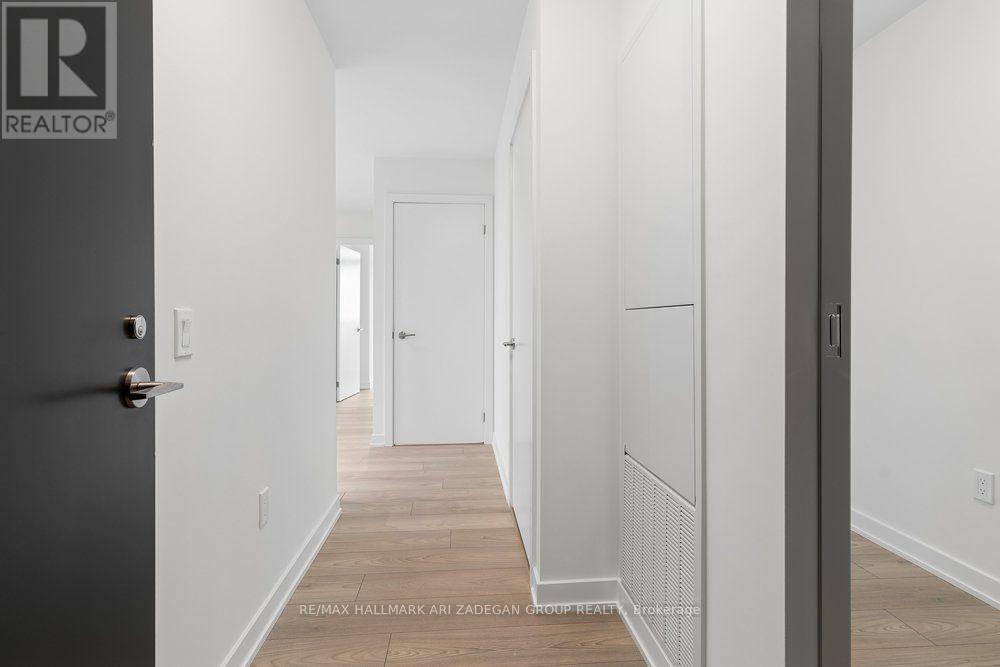 110 Broadway Avenue — photo 20
