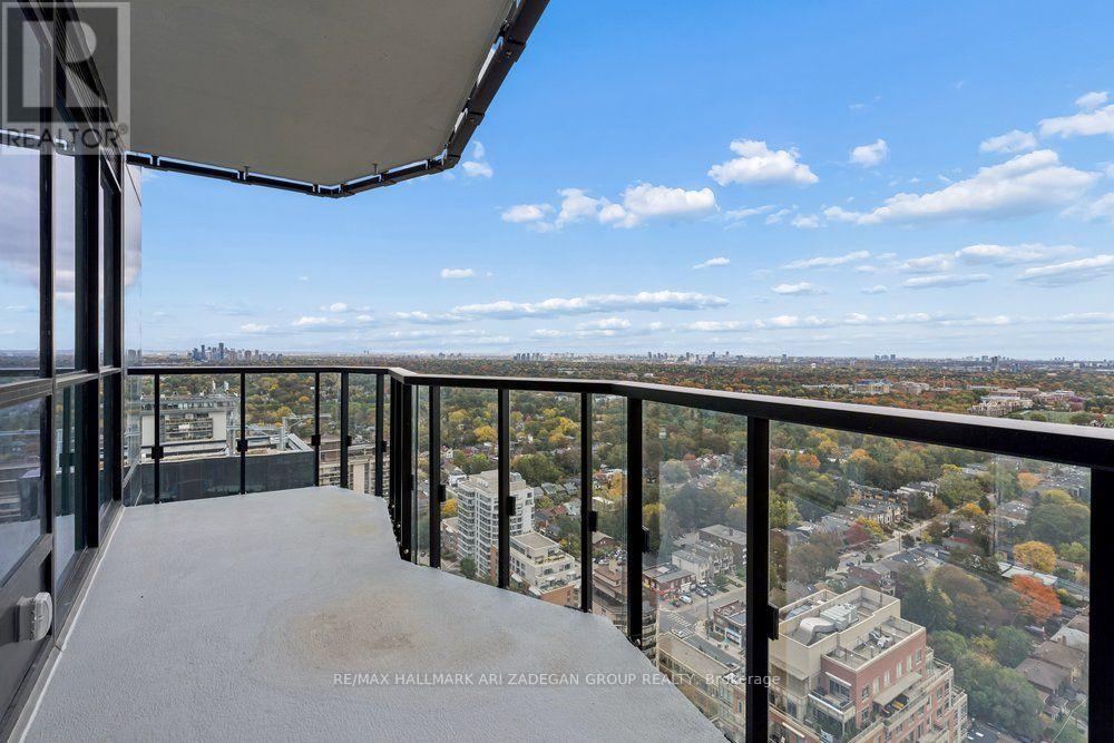 110 Broadway Avenue — photo 25