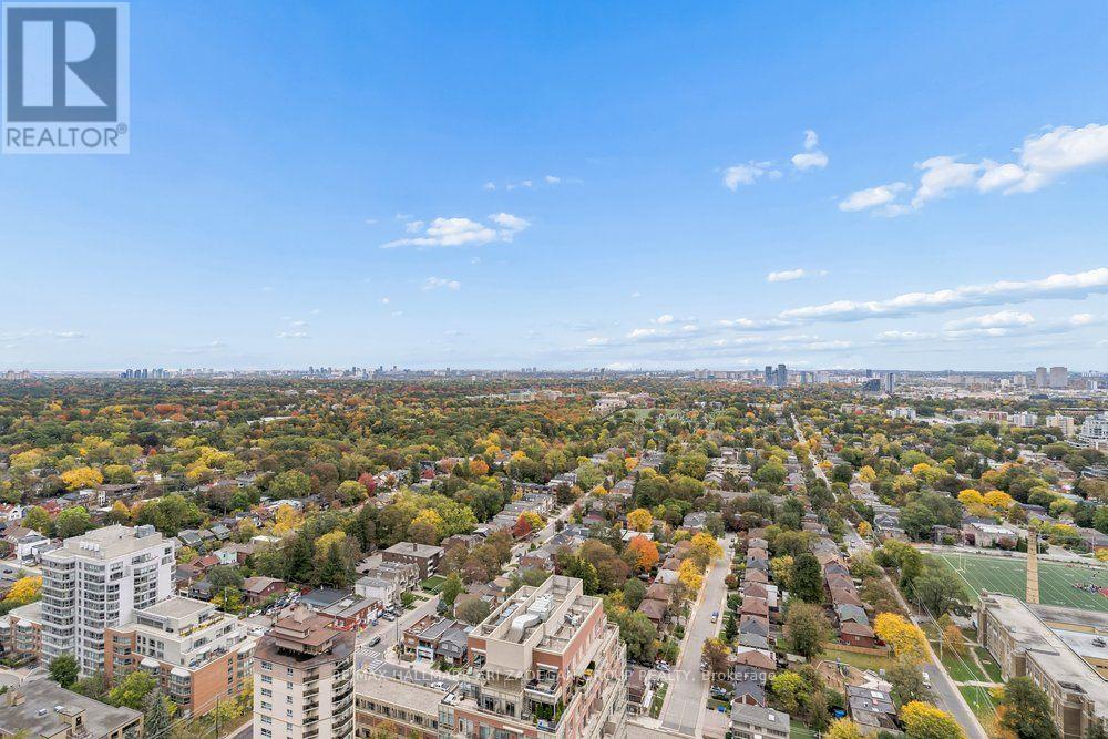 110 Broadway Avenue — photo 31