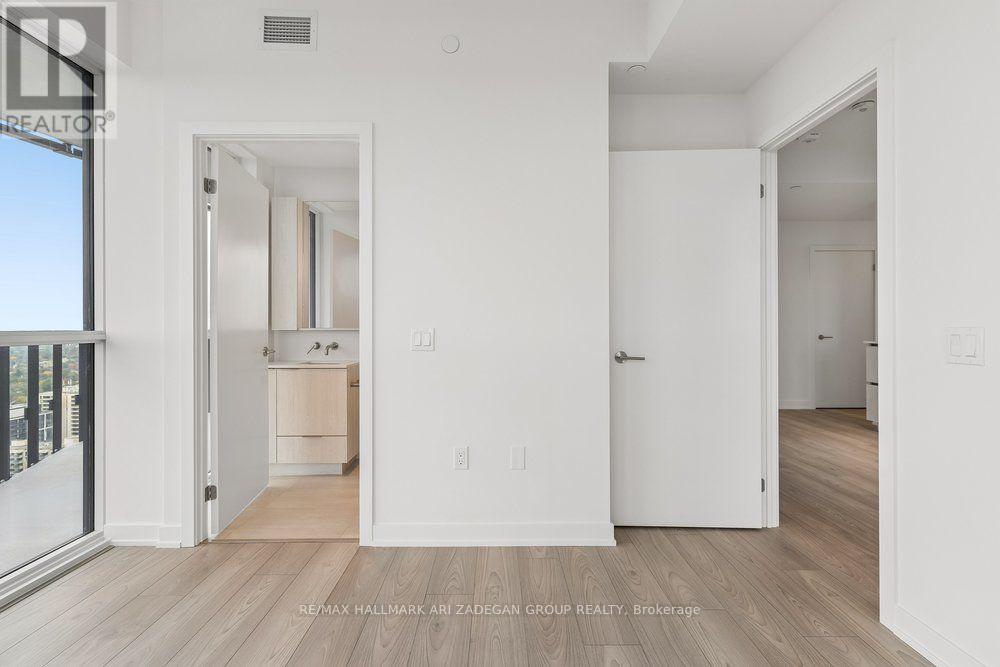 110 Broadway Avenue — photo 35