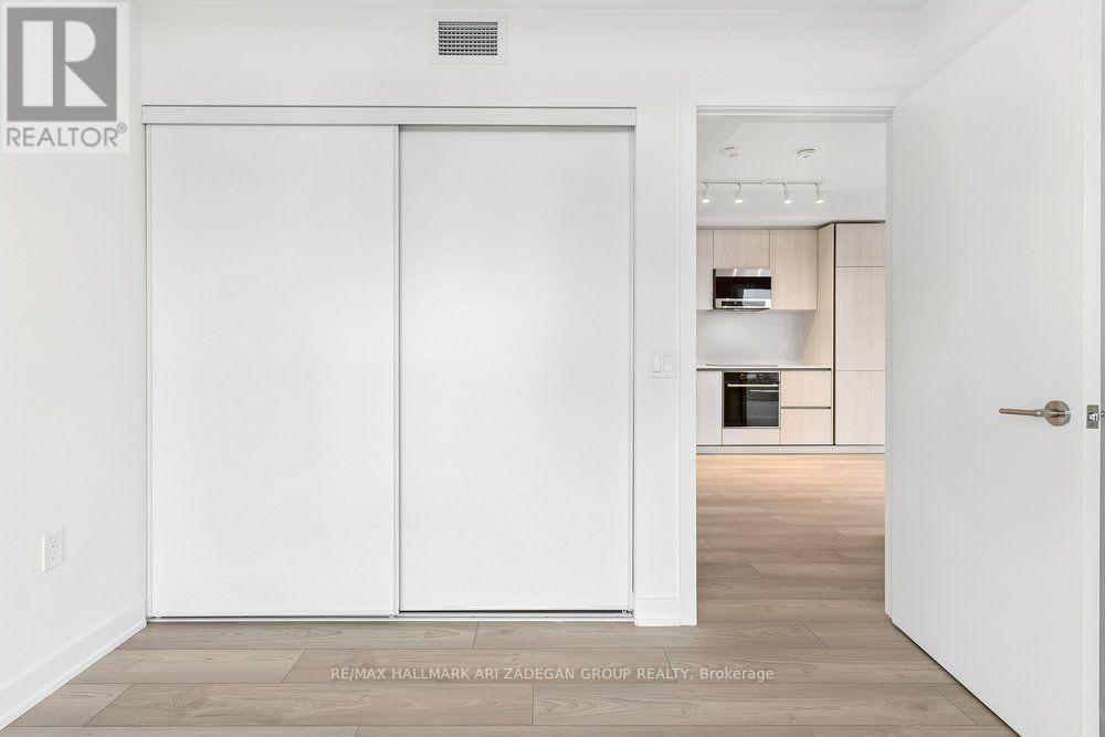 110 Broadway Avenue — photo 38