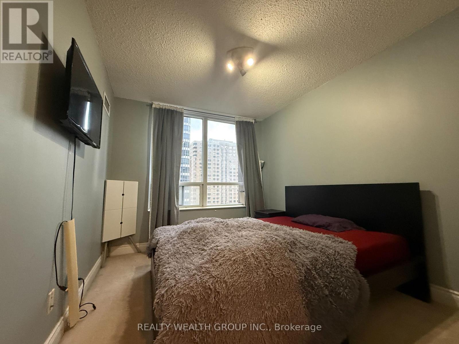 15 Northtown Way — photo 15