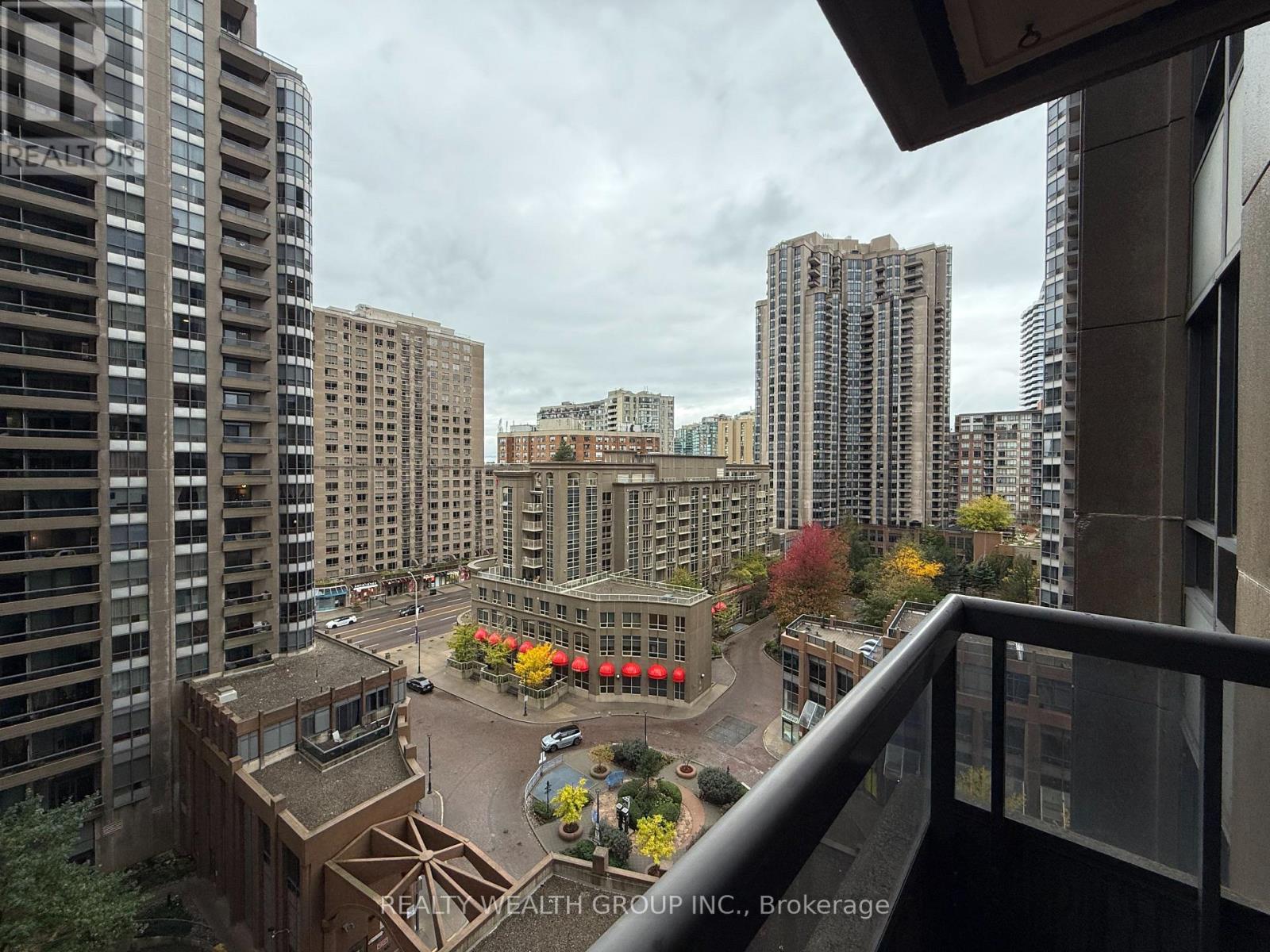 15 Northtown Way — photo 22