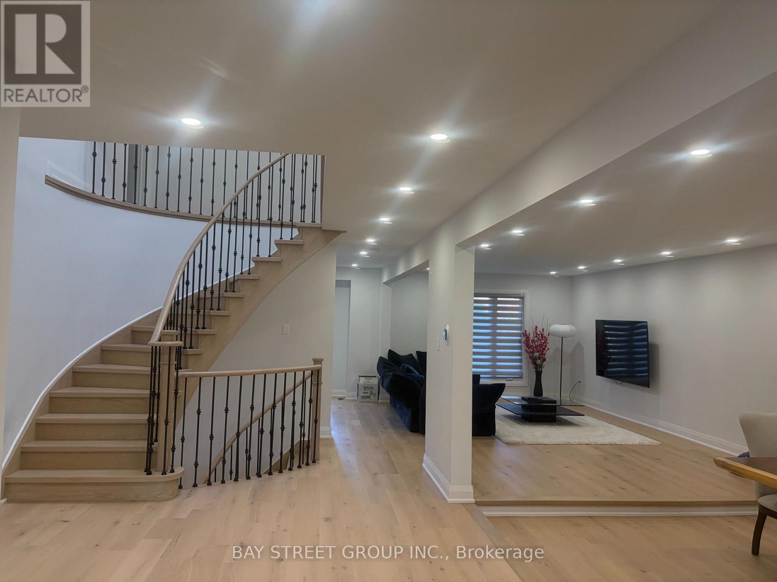 321 Raymerville Drive, Markham, ON photo 2