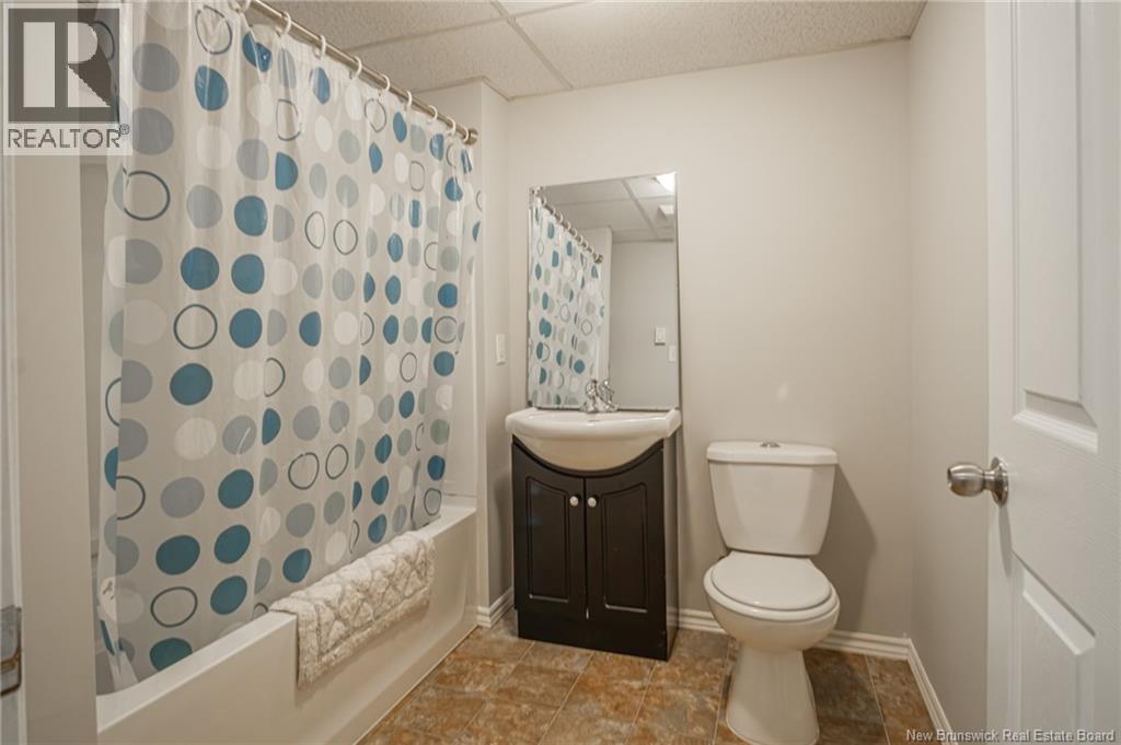Photo 16 of 25