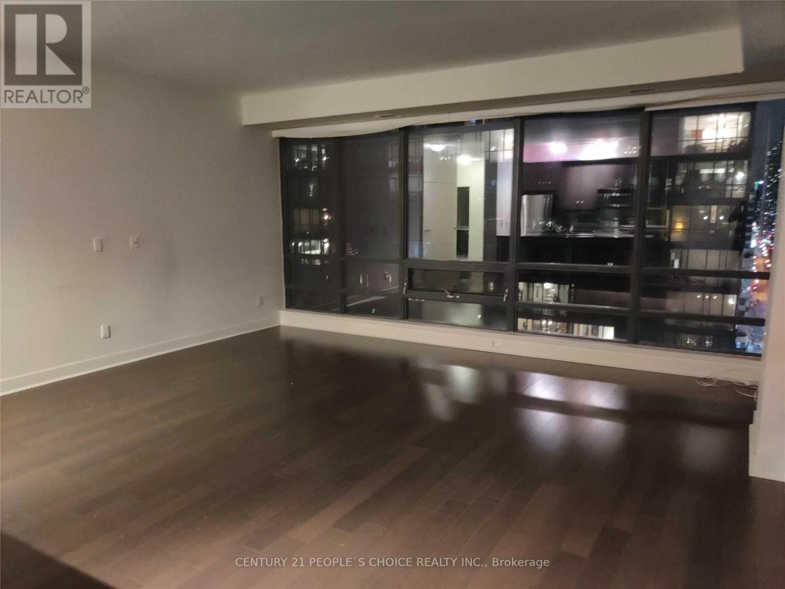438 King Street West — photo 11
