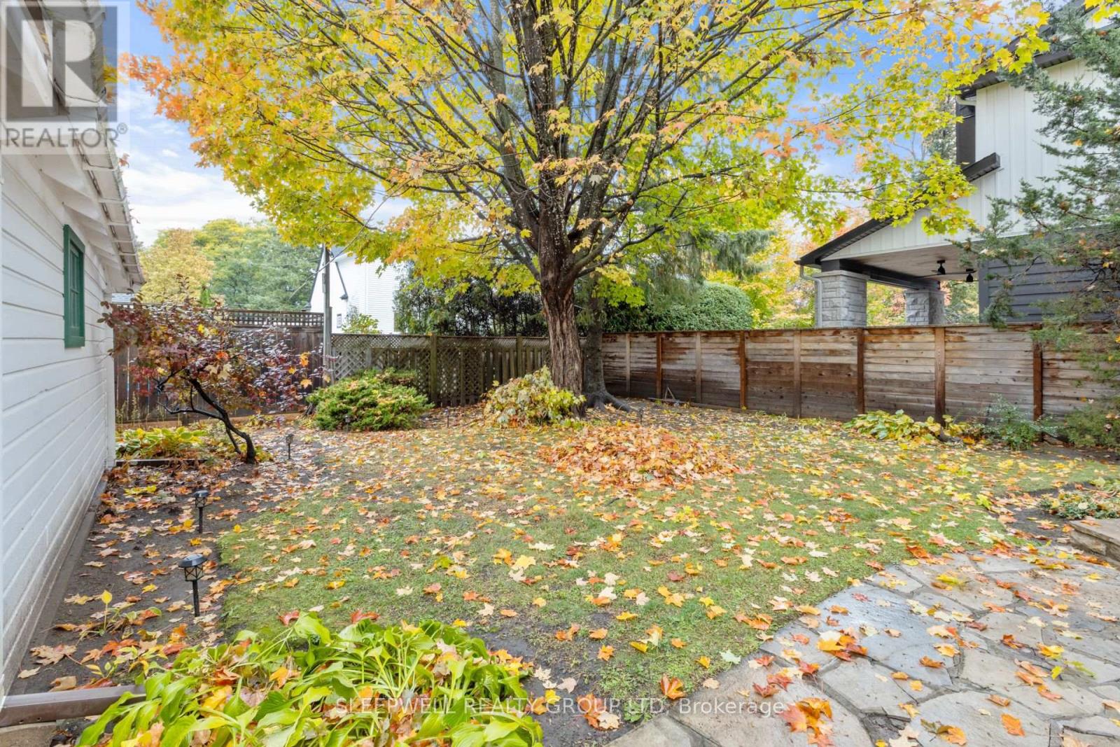 568 Golden Avenue — photo 25