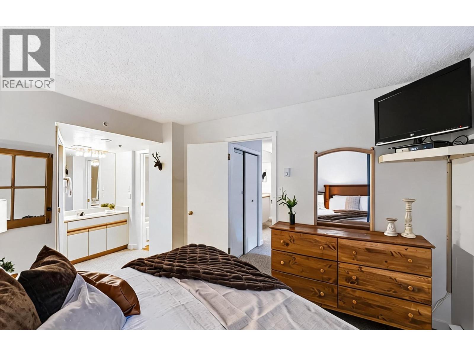 Photo of 207 4809 SPEARHEAD DRIVE 11