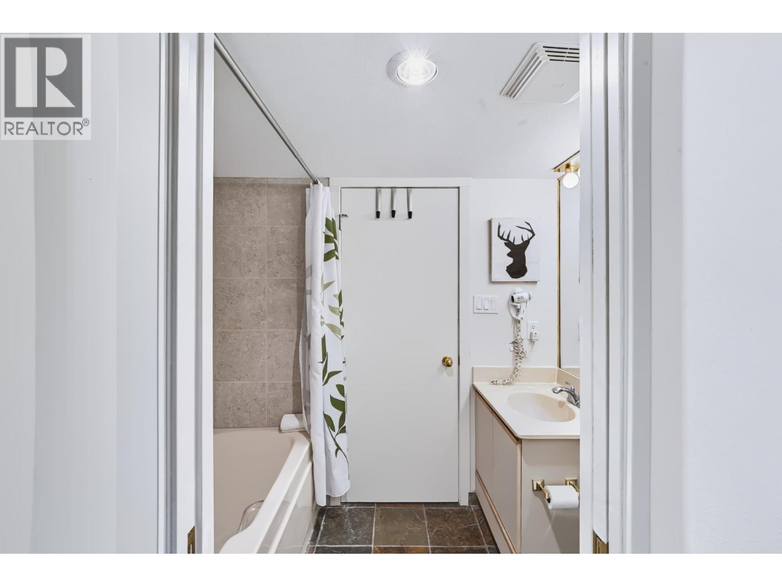 Photo of 207 4809 SPEARHEAD DRIVE 17