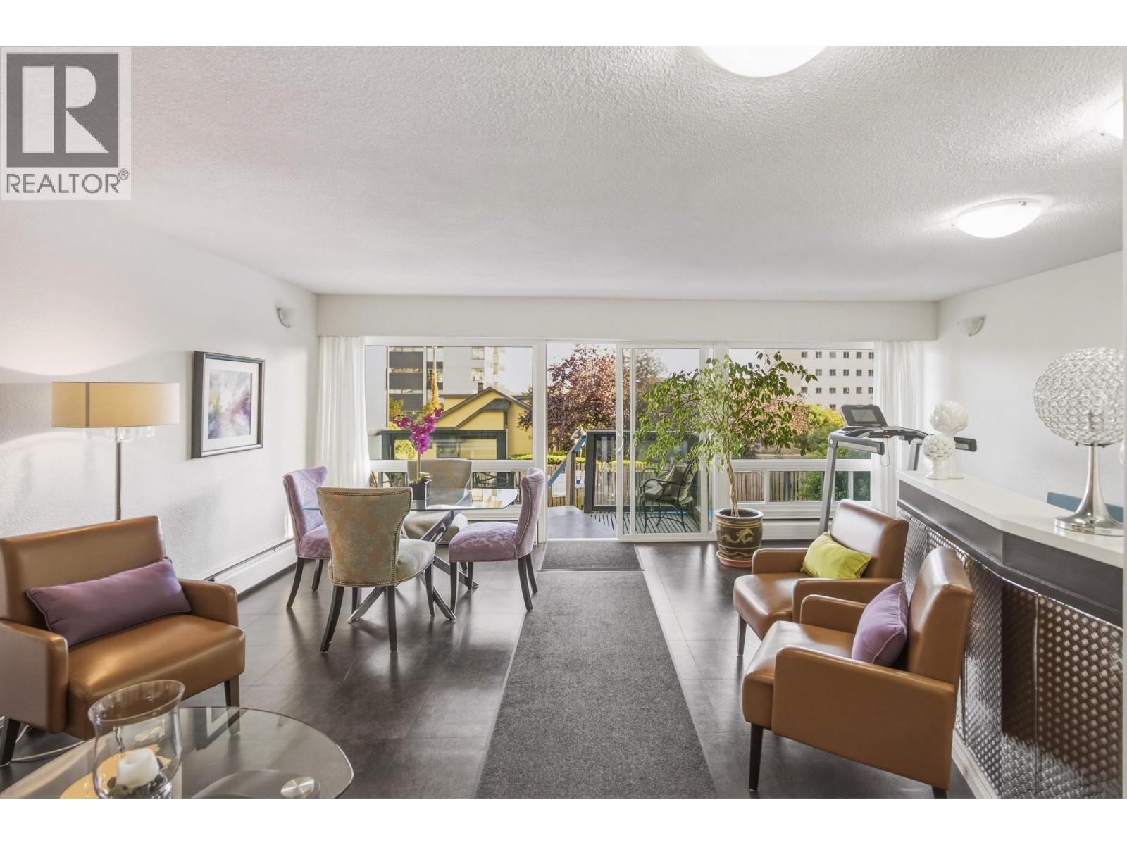 Photo of 305 1845 BELLEVUE AVENUE 37