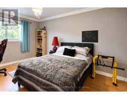 1005 Fredonia Drive, Mississauga, ON L5C2W5 Photo 18