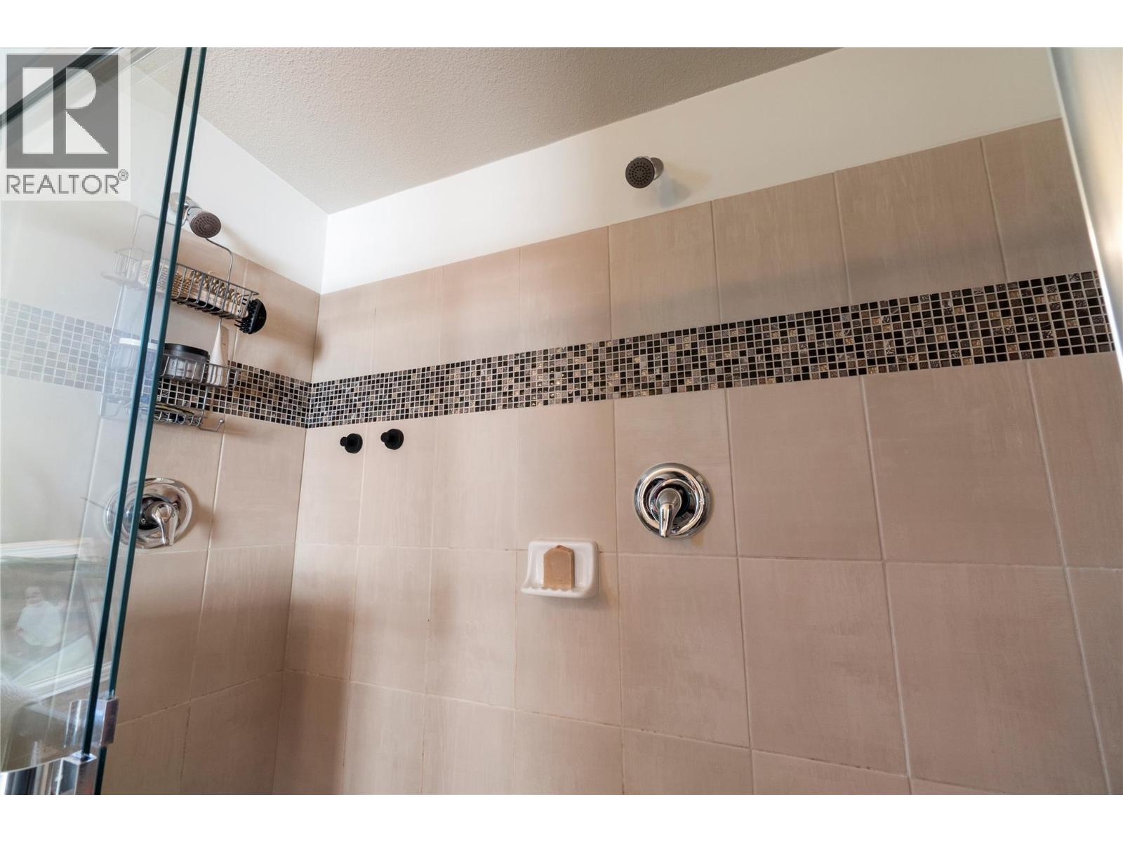 16 4811 10A Avenue, Salmon Arm