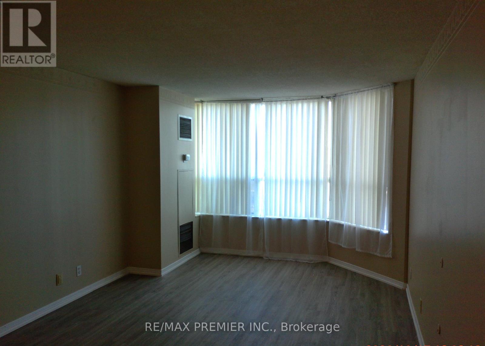 212 - 6 HUMBERLINE DRIVE, Toronto (West Humber-Clairville) — photo 11