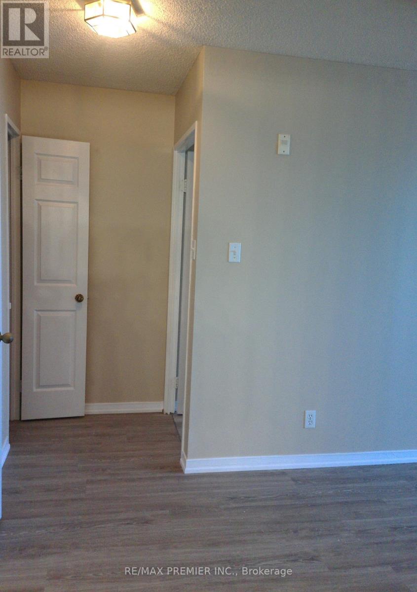 212 - 6 HUMBERLINE DRIVE, Toronto (West Humber-Clairville) — photo 12