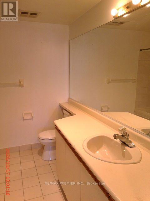212 - 6 HUMBERLINE DRIVE, Toronto (West Humber-Clairville) — photo 2