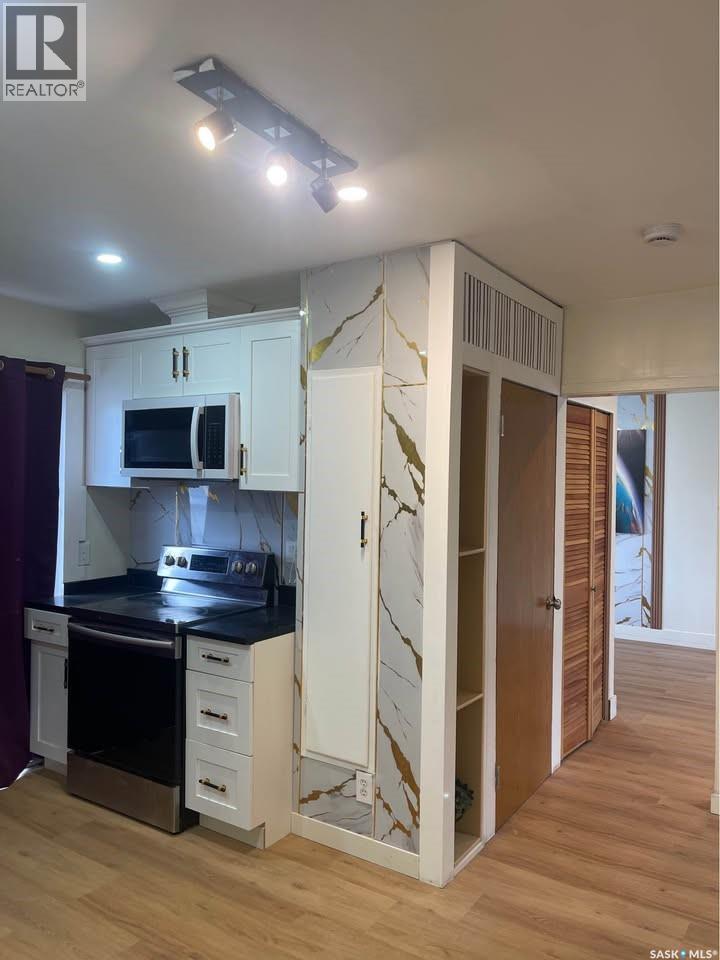 410 P AVENUE N, Saskatoon — photo 19