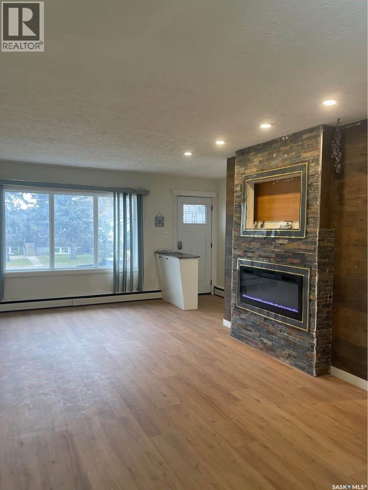 410 P AVENUE N, Saskatoon — photo 2