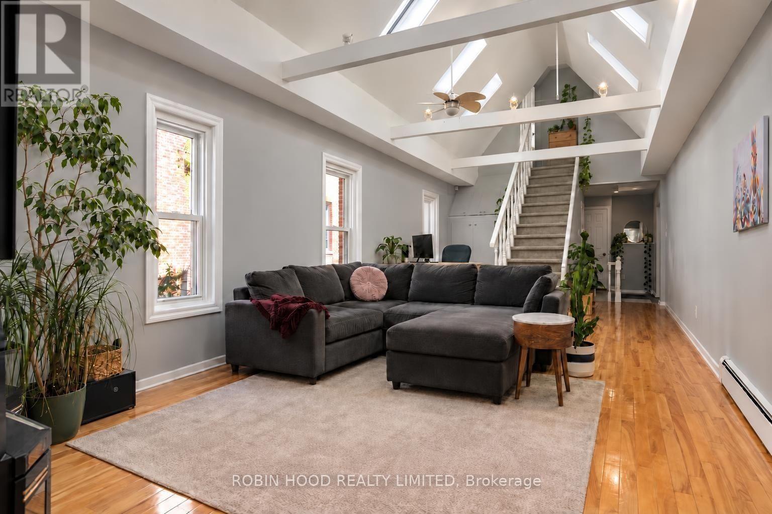 322 Lyon Street North, Ottawa, ON photo 8