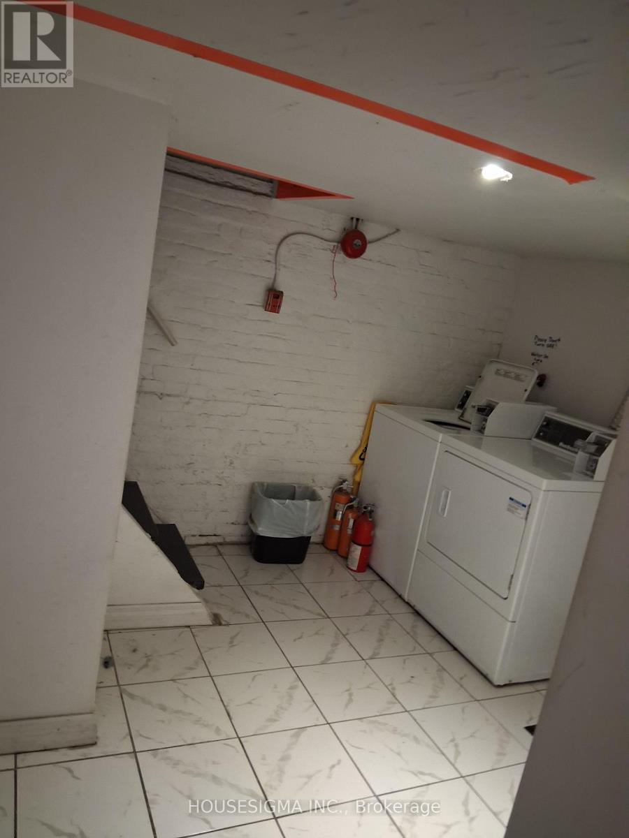 888 Dundas Street East — photo 28