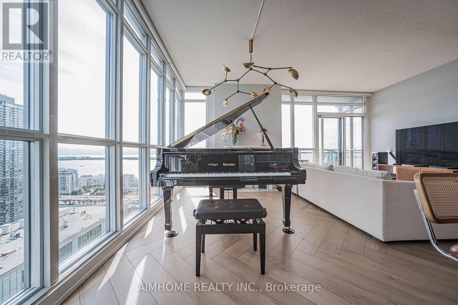 15 Iceboat Terrace — photo 16