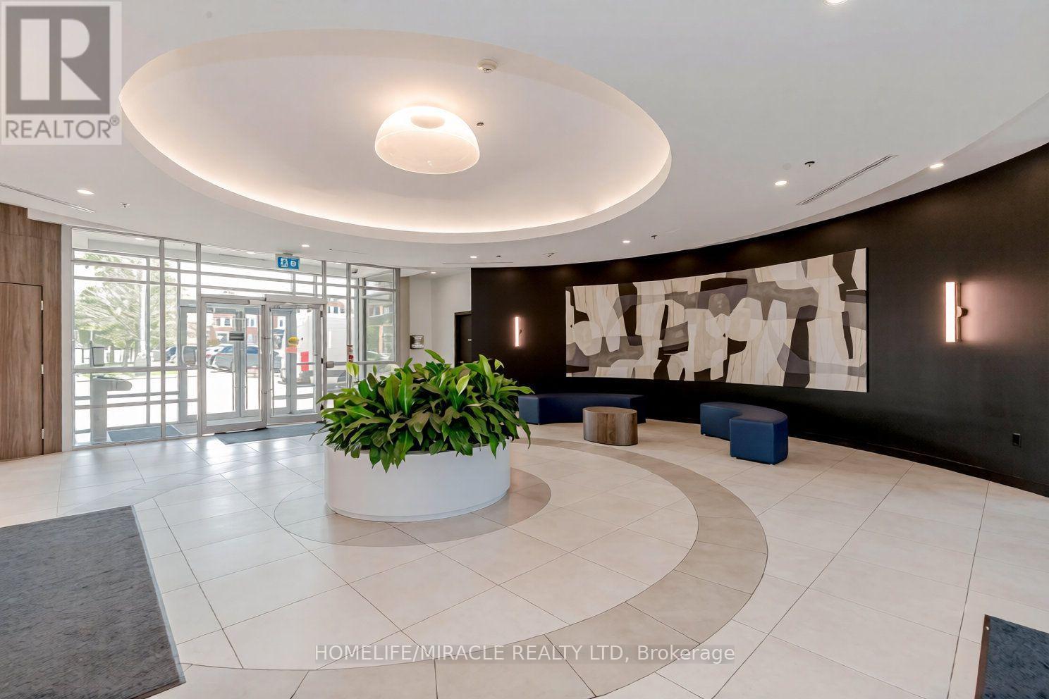 215 Queen Street East — photo 20