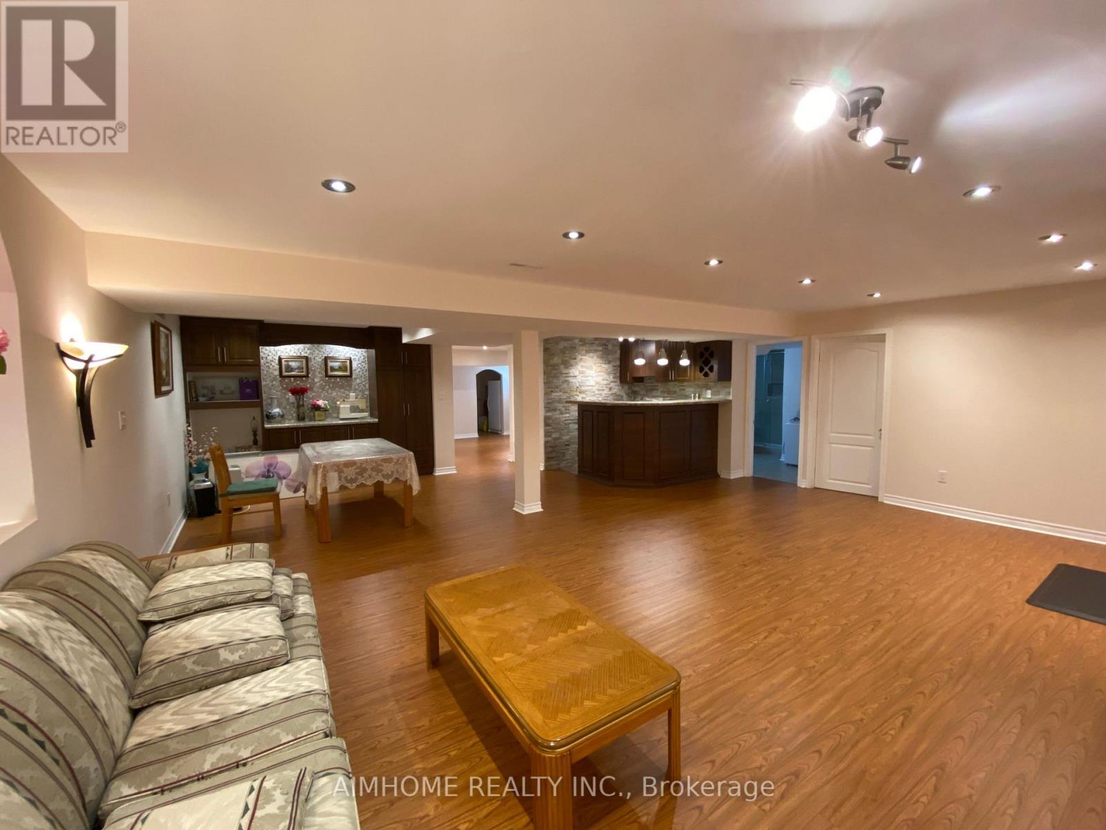 102 FARMSTEAD ROAD - 25