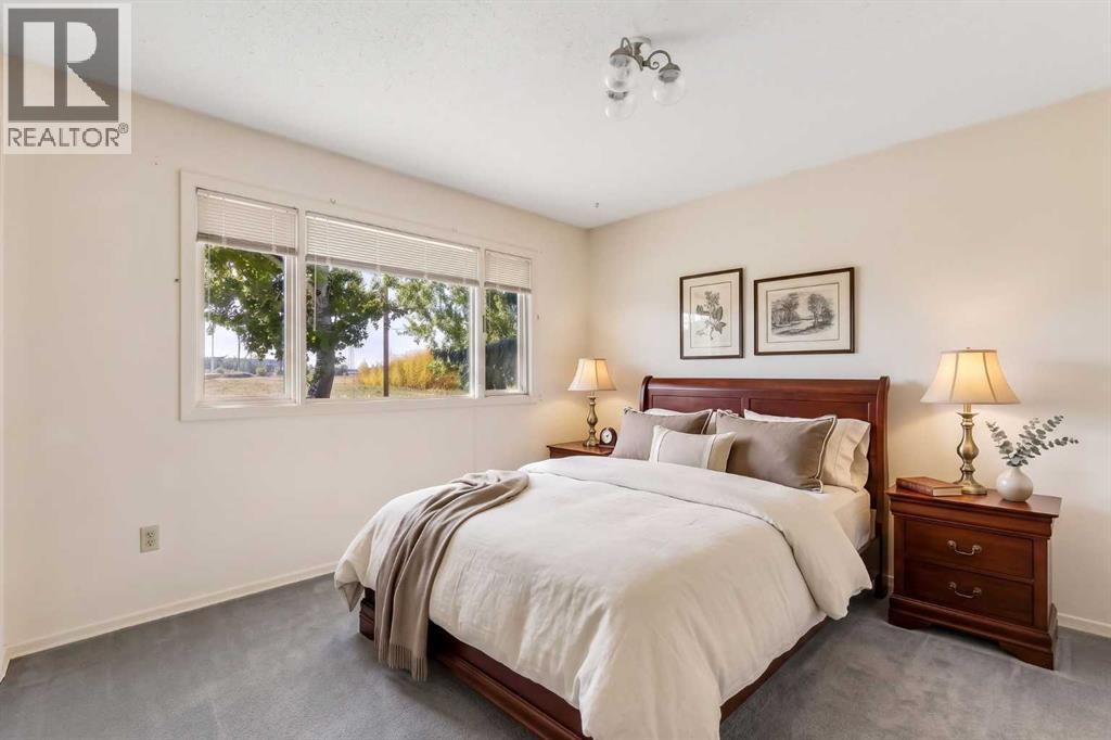 5015 15 Street SW - photo 13