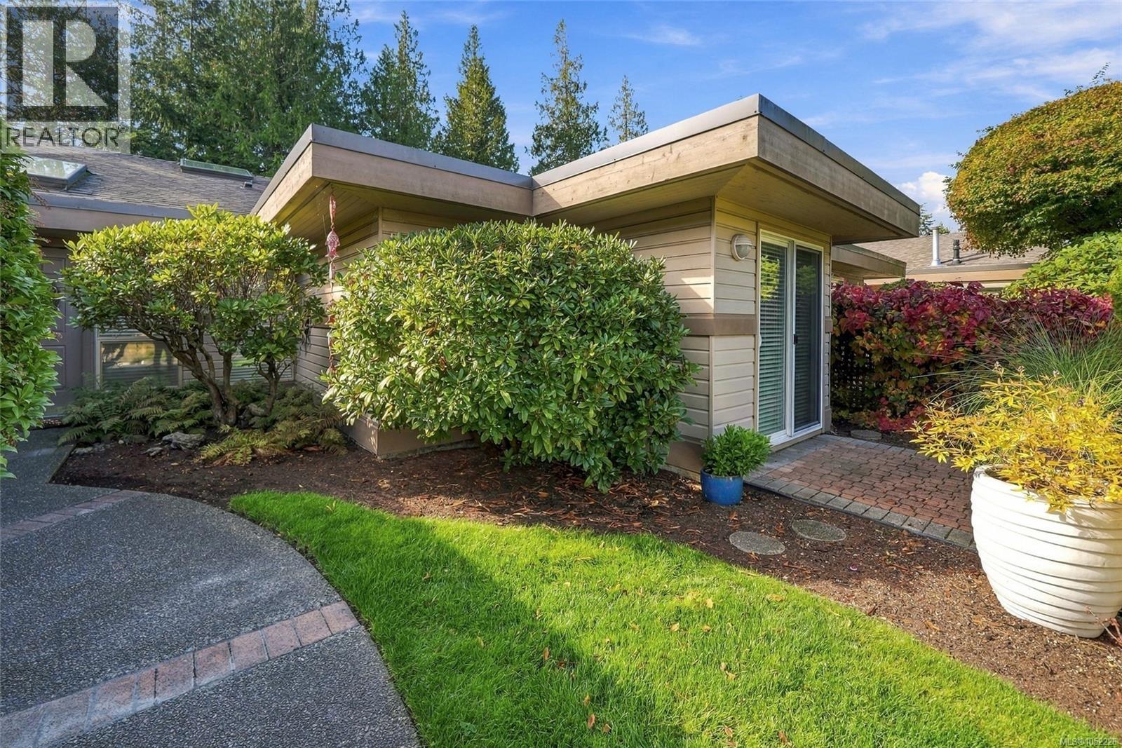 1176 Lee Rd - 68