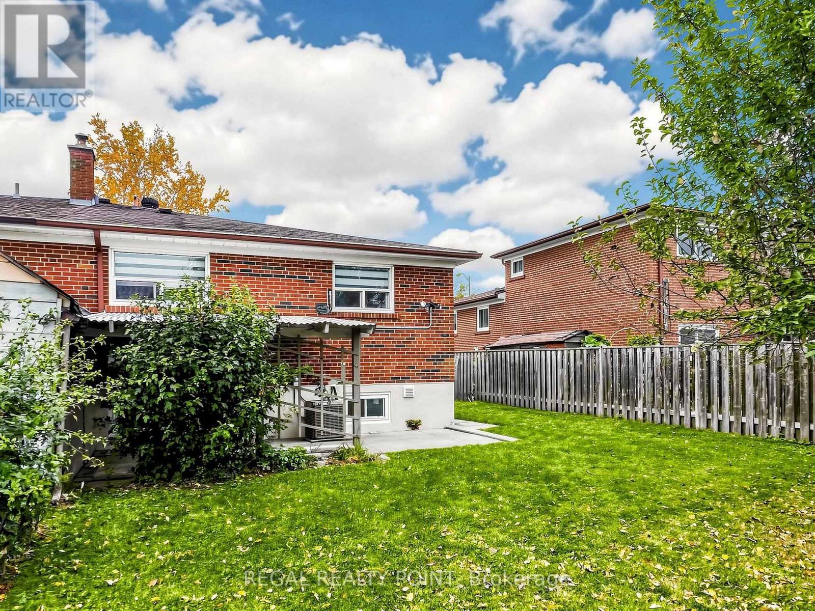 71 Clydesdale Drive — photo 15